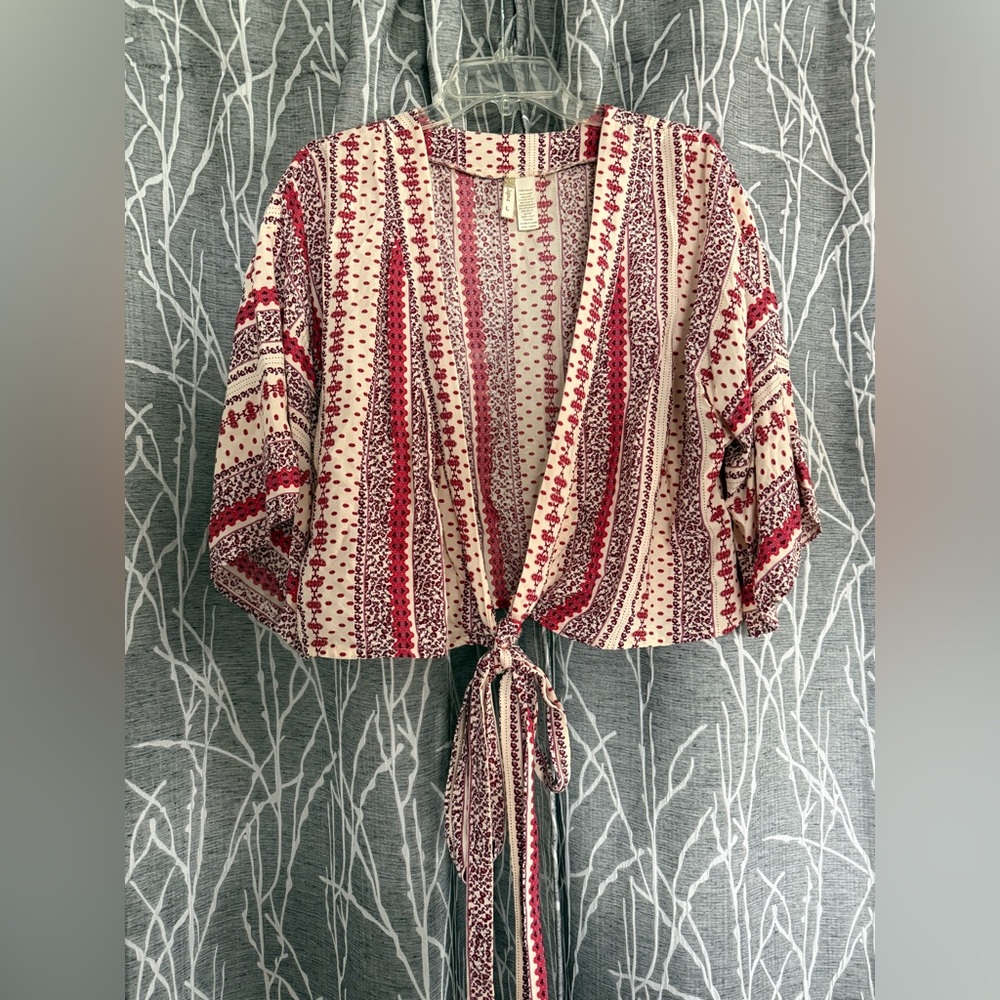 Japna Red and Cream Patterned Tie Blouse size L